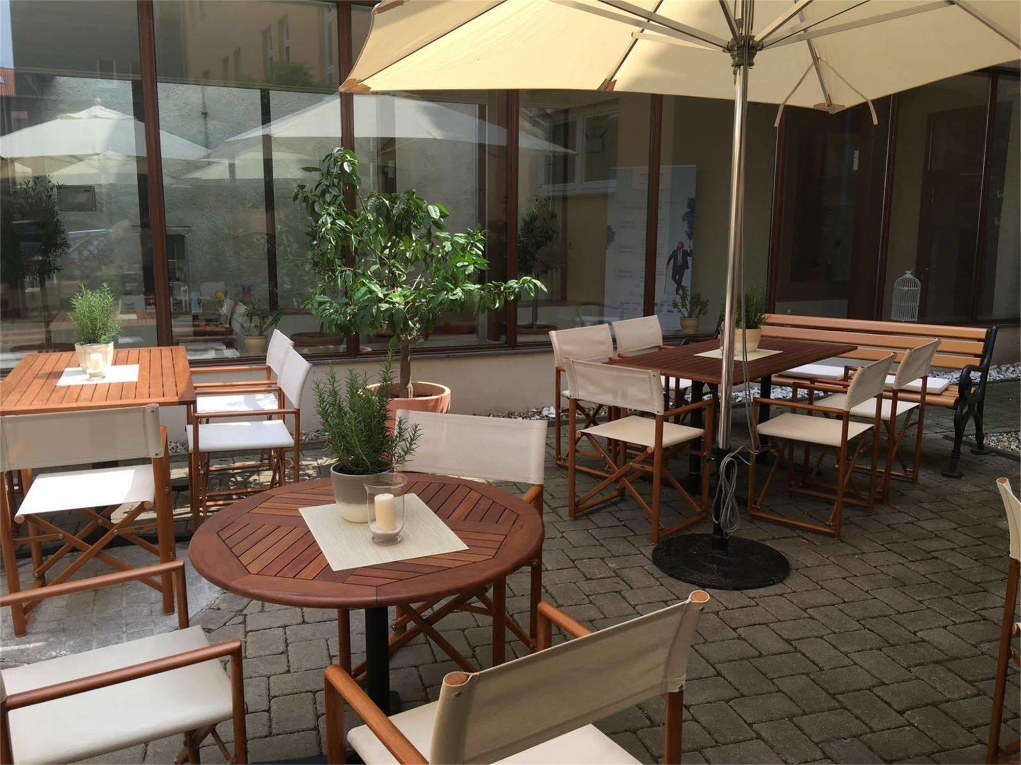 Wyndham Garden Quedlinburg Stadtschloss Экстерьер фото